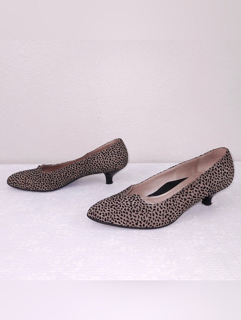 BeautiFeel Mystique Kitten Heel Pumps Leopard Print Linear Suede